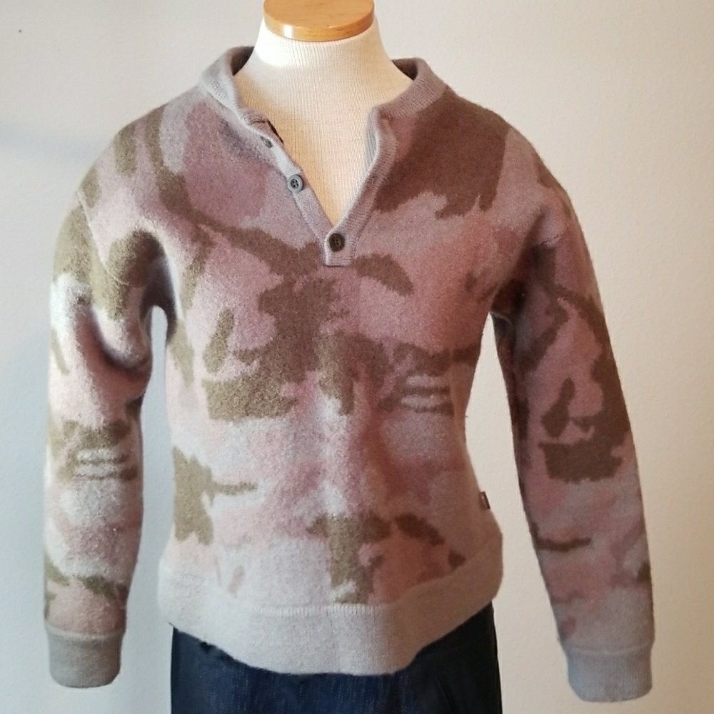 Cabela's camo wool sweater